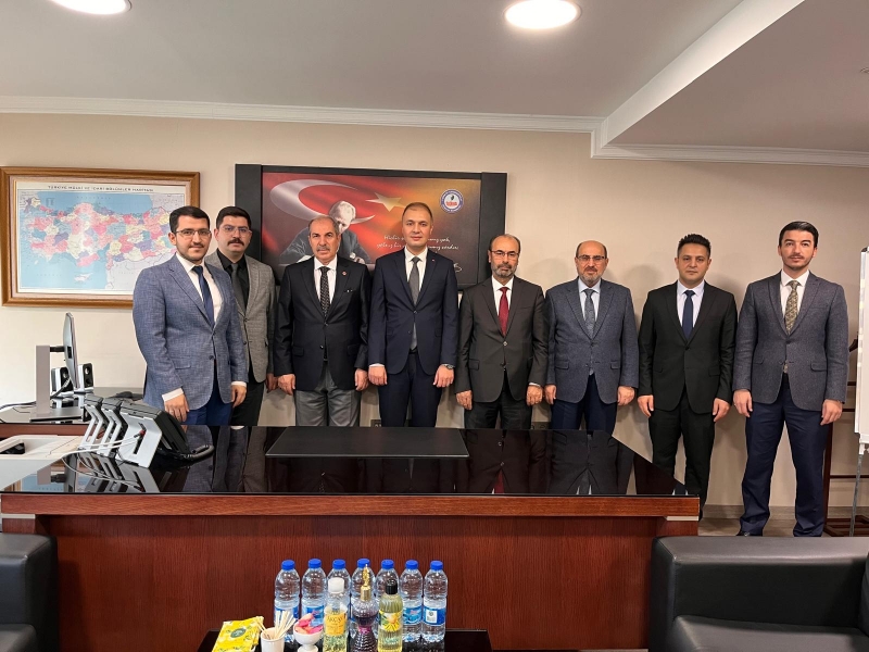 Derneğimiz üyeleri ve eski meslektaşlarımız; Sayıştay Üyesi Sayın İsmail Destan, Fikri Özkök ve Kadir Çelik, Kontrolörler Başkanlığına atanan dernek üyemiz Sayın Samet Çelik’e hayırlı olsun ziyaretinde bulundular.